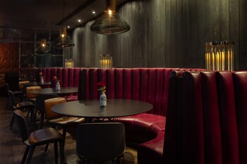 Hotel Bar