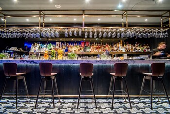 Hotel Bar