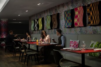 Couples Dining