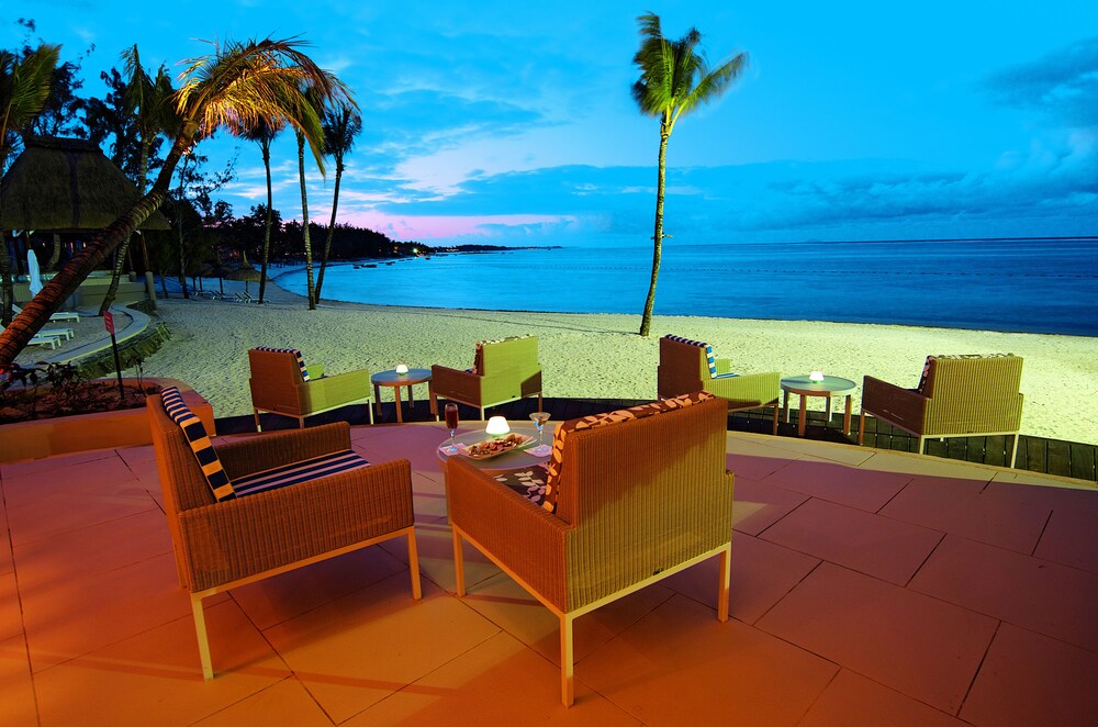 Poolside Bar