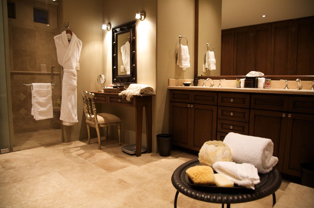 Suite, 3 Bedrooms, Terrace, Ocean View - Bathroom