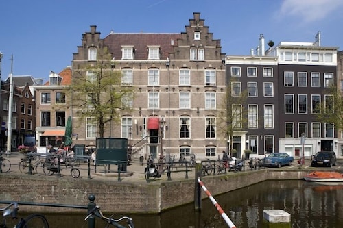Armada Hotel