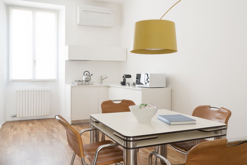 Apartment for 2 people Brera (Via San Fermo 1) - Living Area