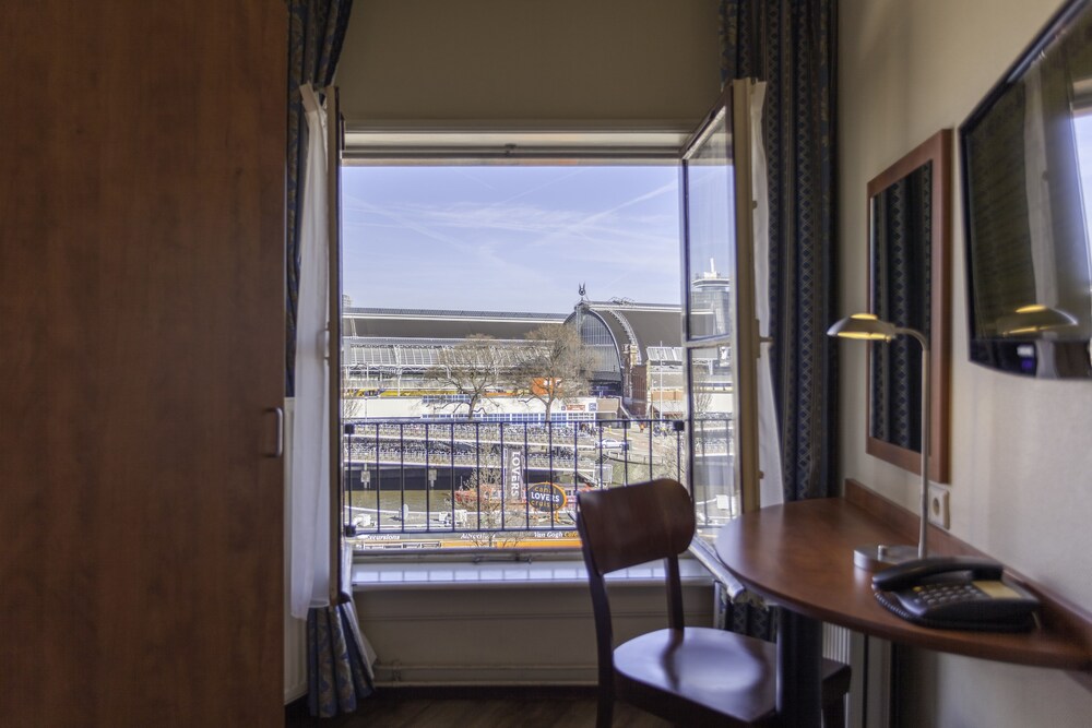 Guestroom View
