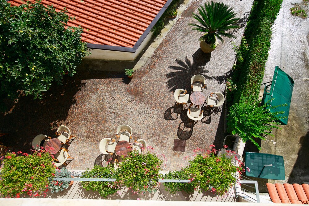 Courtyard View