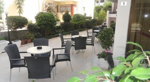 Cafe