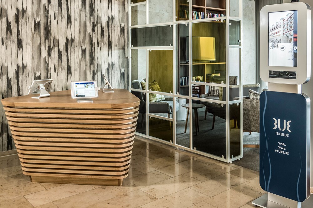 Lobby-Lounge