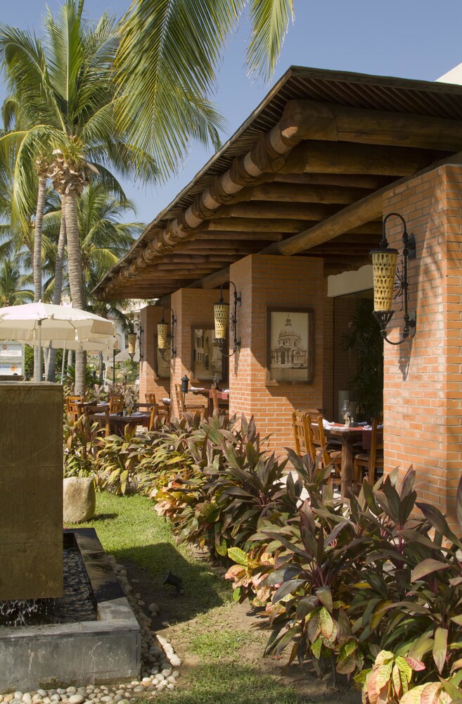 Courtyard View