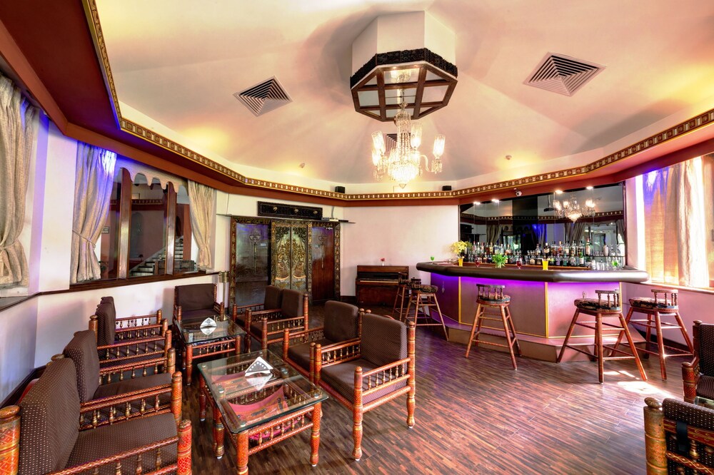 Hotel Bar
