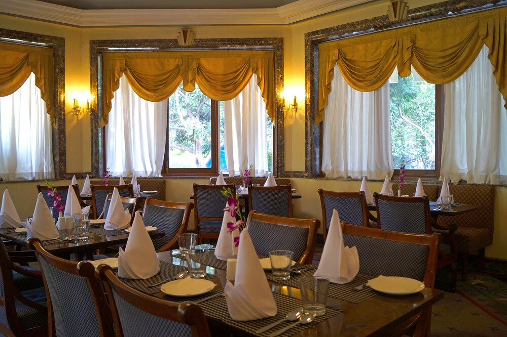 Family Dining