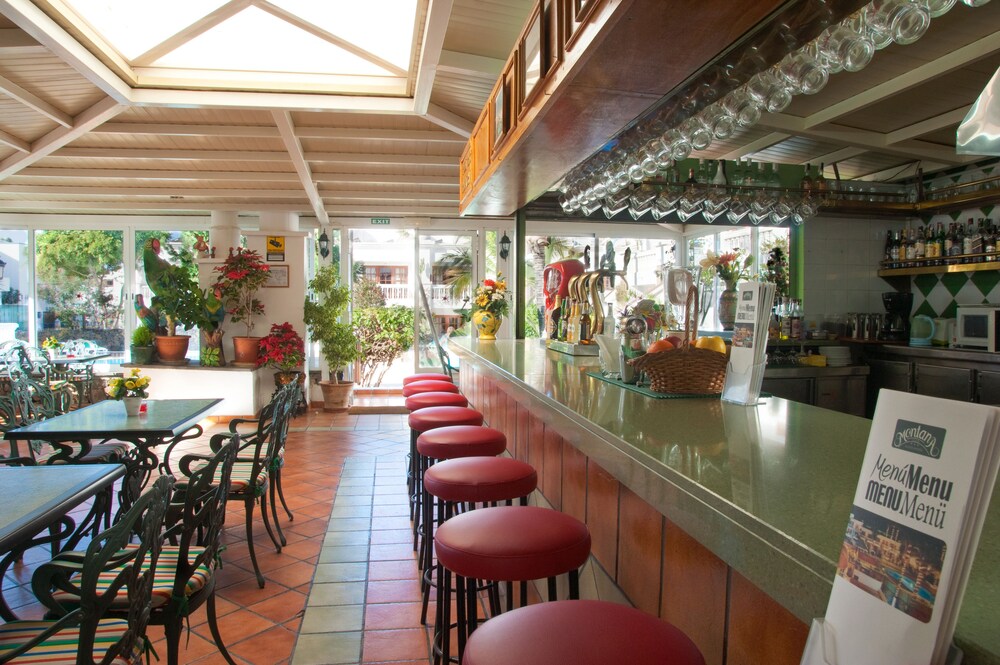 Hotel Bar