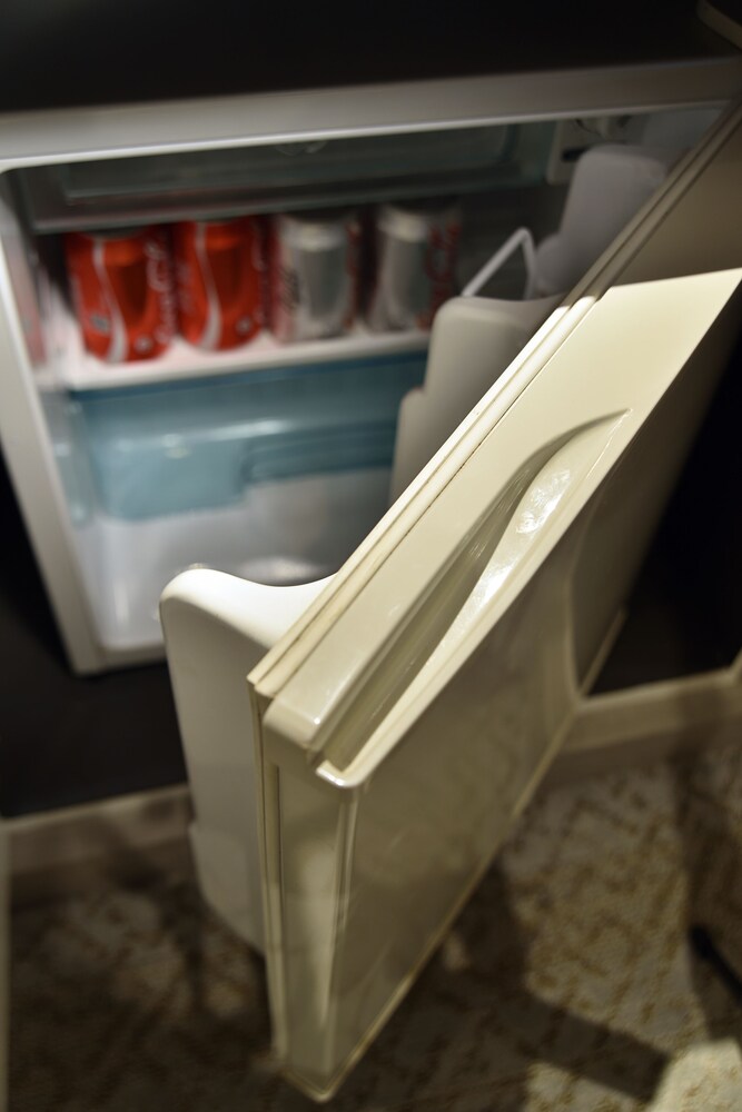Mini-Refrigerator