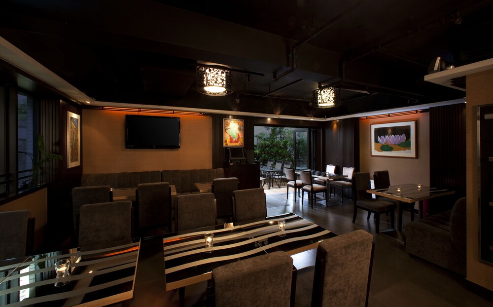 Hotel Bar