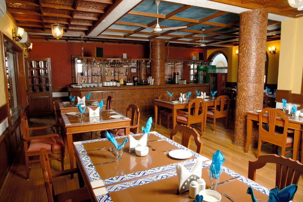 Hotel Bar