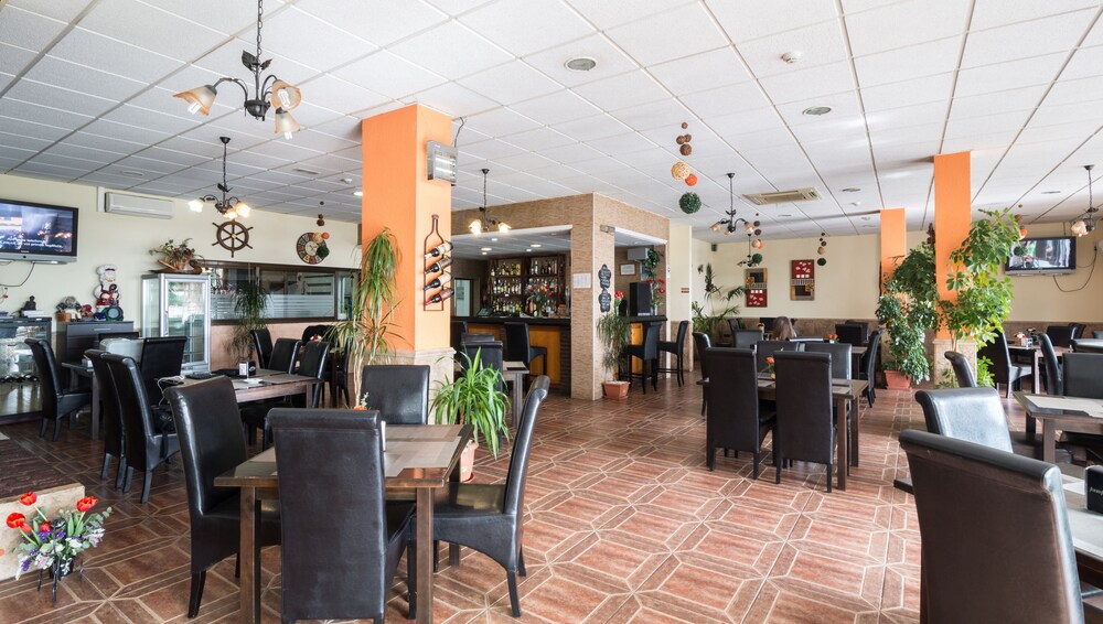 Hotel Bar