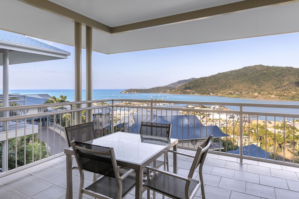 3 Bedroom Apartment Includes Breakfast - Balcony