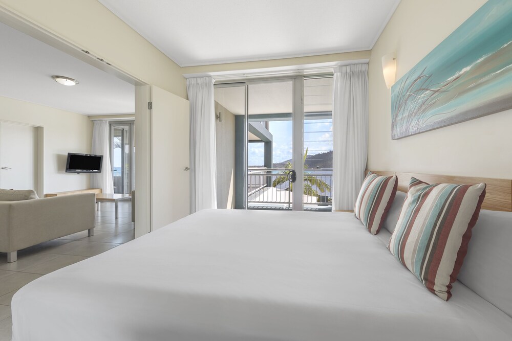 3 Bedroom Apartment Includes Breakfast - Room
