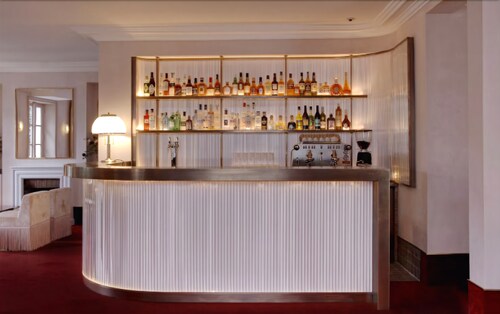Bar-salon de l'hôtel