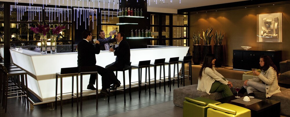 Hotel Bar