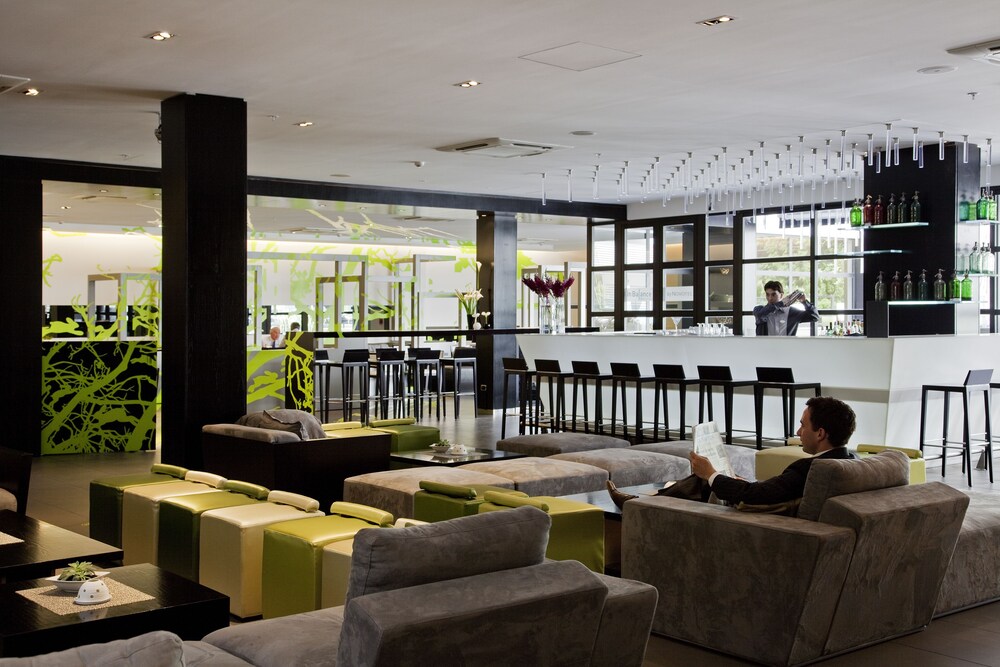 Hotel Lounge