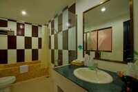 Family Room, 3 Bedrooms