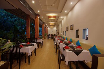 Hotel Lounge