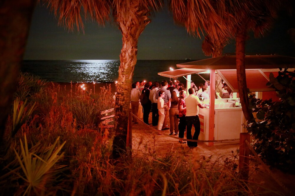 Poolside Bar