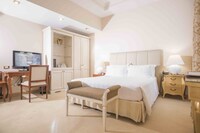 Deluxe Room (with Spa access)