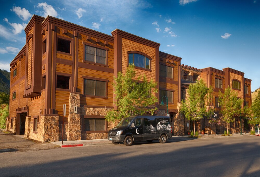 Hotel Front