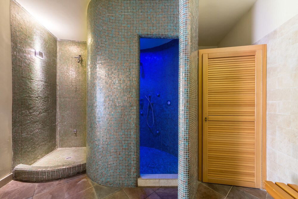 Vichy Shower