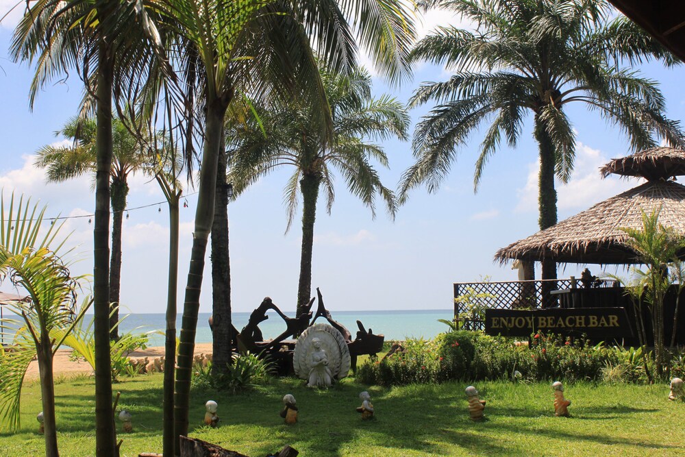 Beach/Ocean View