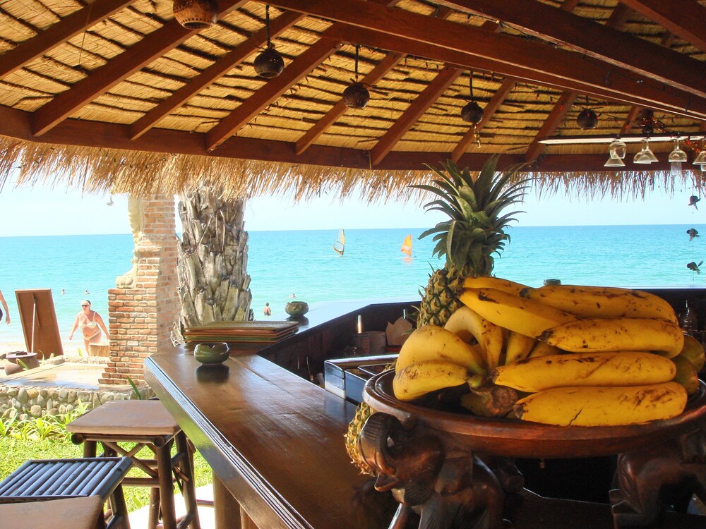 Hotel Bar