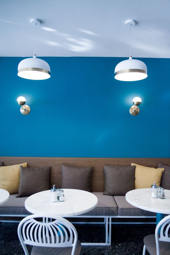 Hotel Lounge