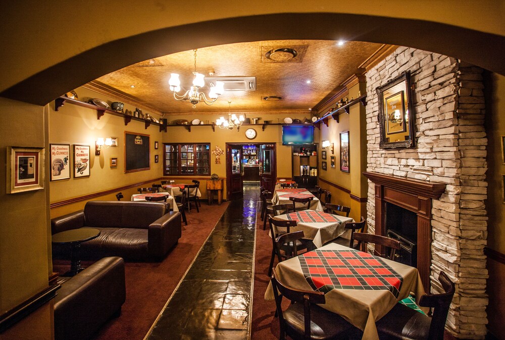 Hotel Bar