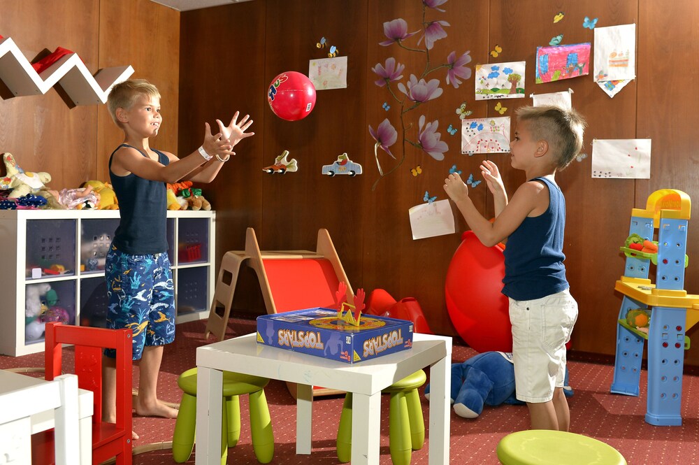 Childrens Play Area - Indoor