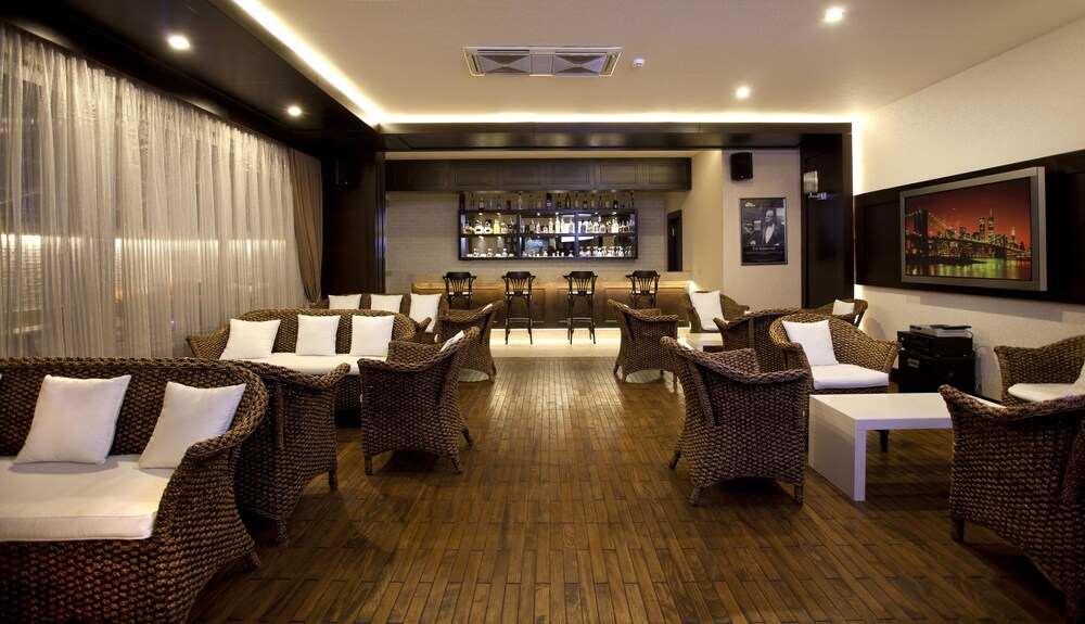 Hotel Lounge