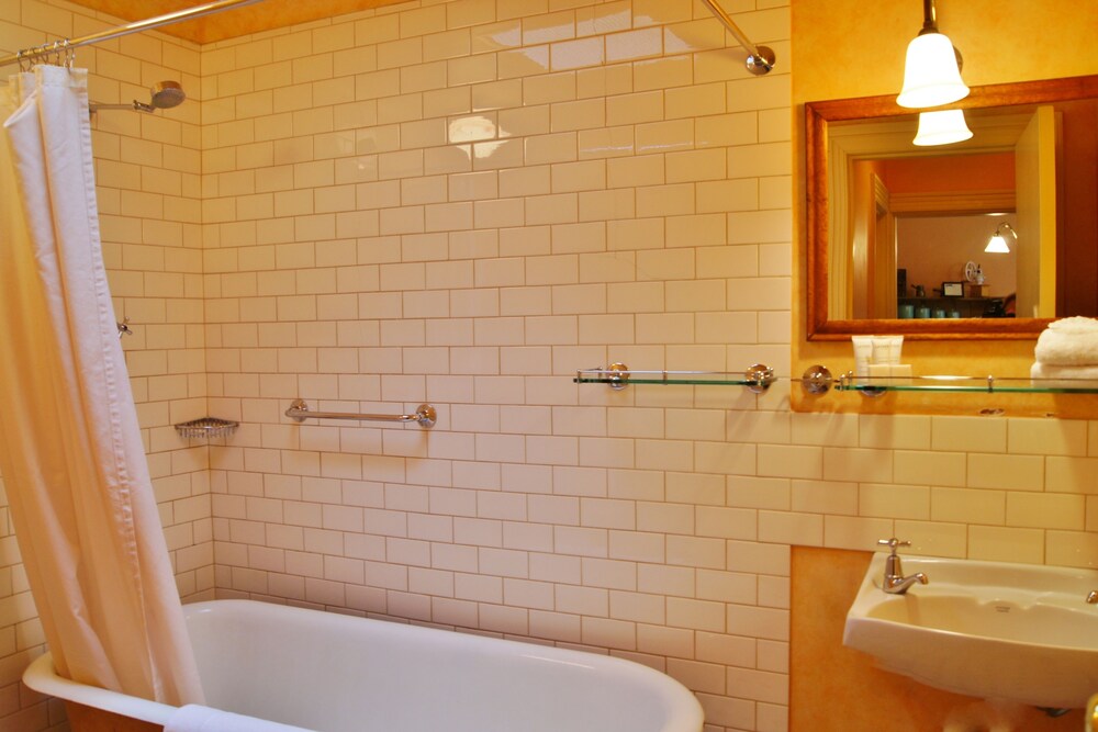 Cottage, 2 Bedrooms (Chapel) - Bathroom