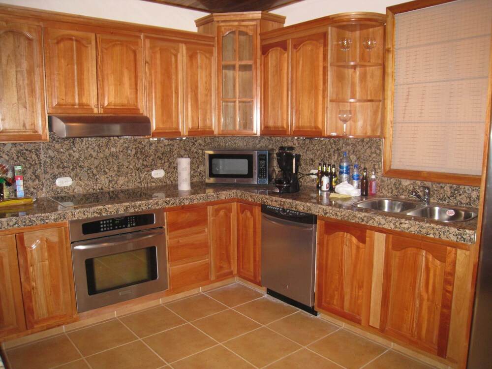 Luxury Villa, 2 Bedrooms, 2 Bathrooms, Beachside - In-Room Dining