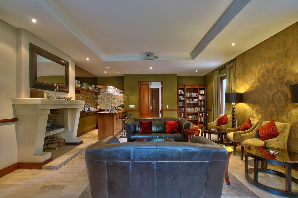 Hotel Bar