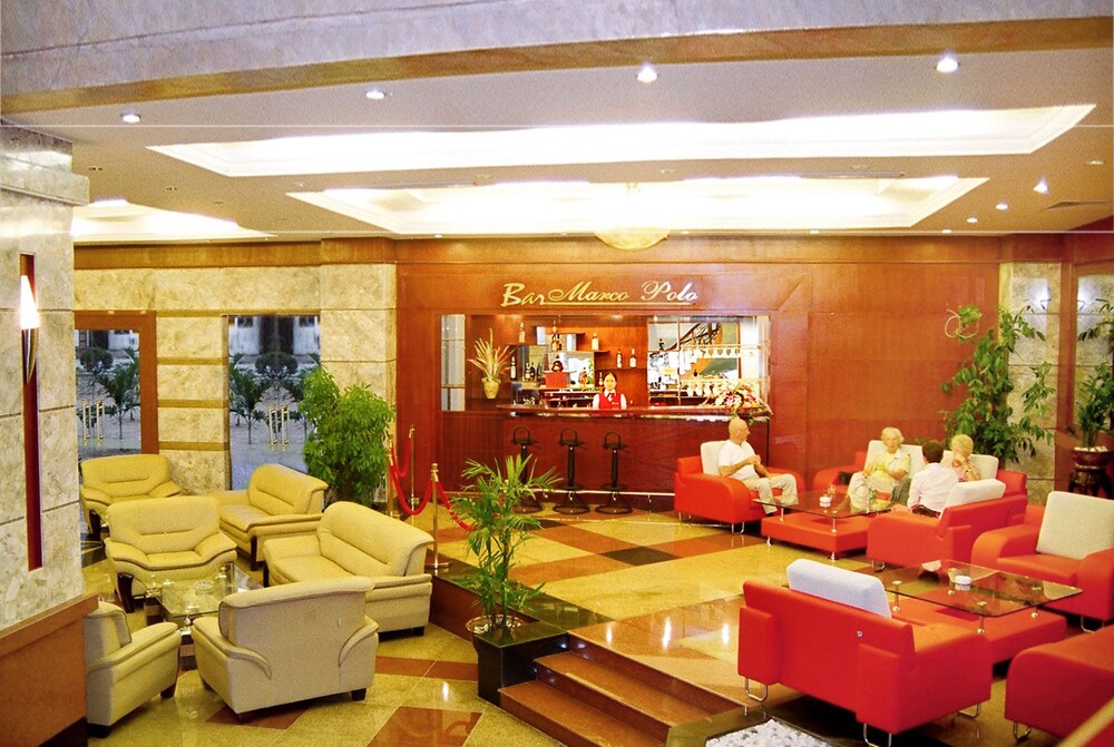 Hotel Lounge