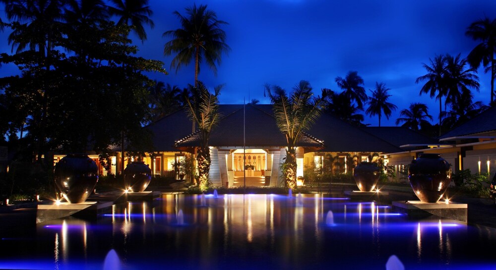 Hotel Front - Evening/Night