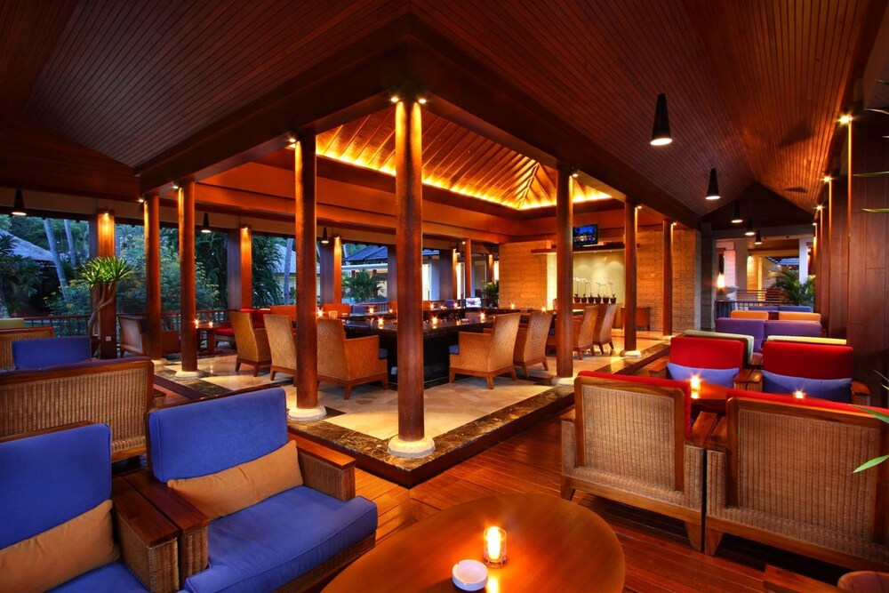 Hotel Lounge