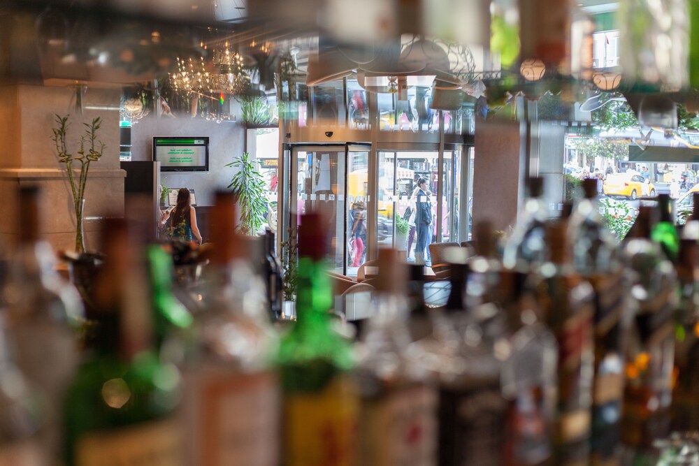 Hotel Bar