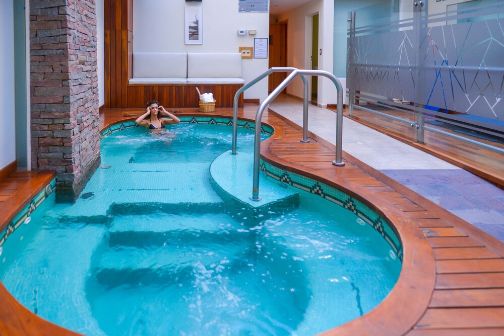 Exercise/Lap Pool