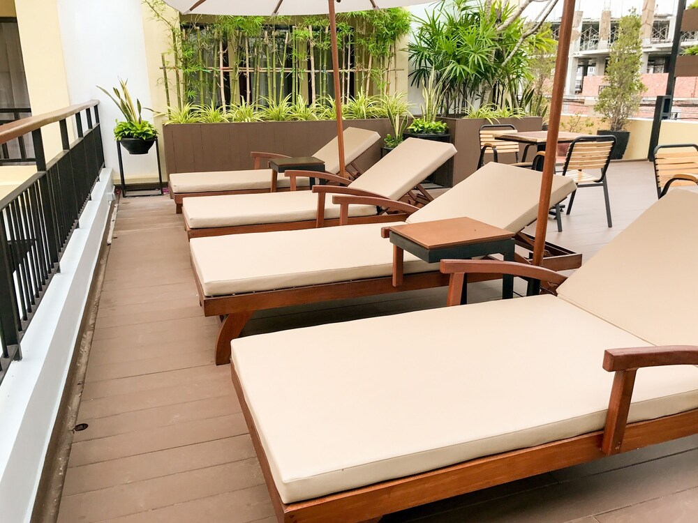 Sundeck