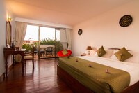 Deluxe Room, Balcony (Free one way pick-up)