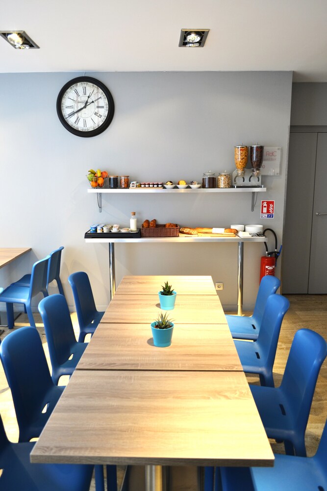 Salle de petit-déjeuner