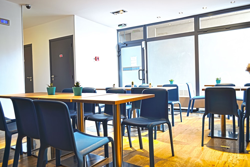 Salle de petit-déjeuner