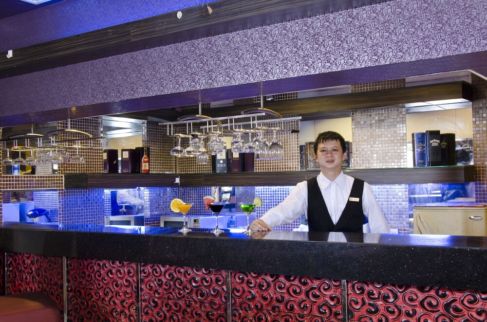 Hotel Bar