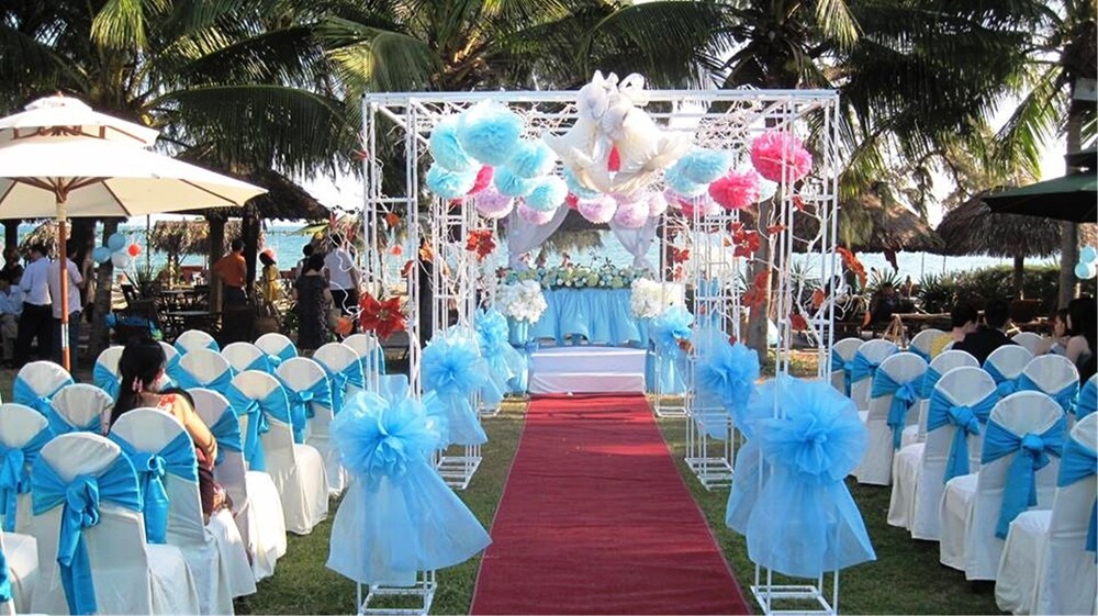 Outdoor Banquet Area